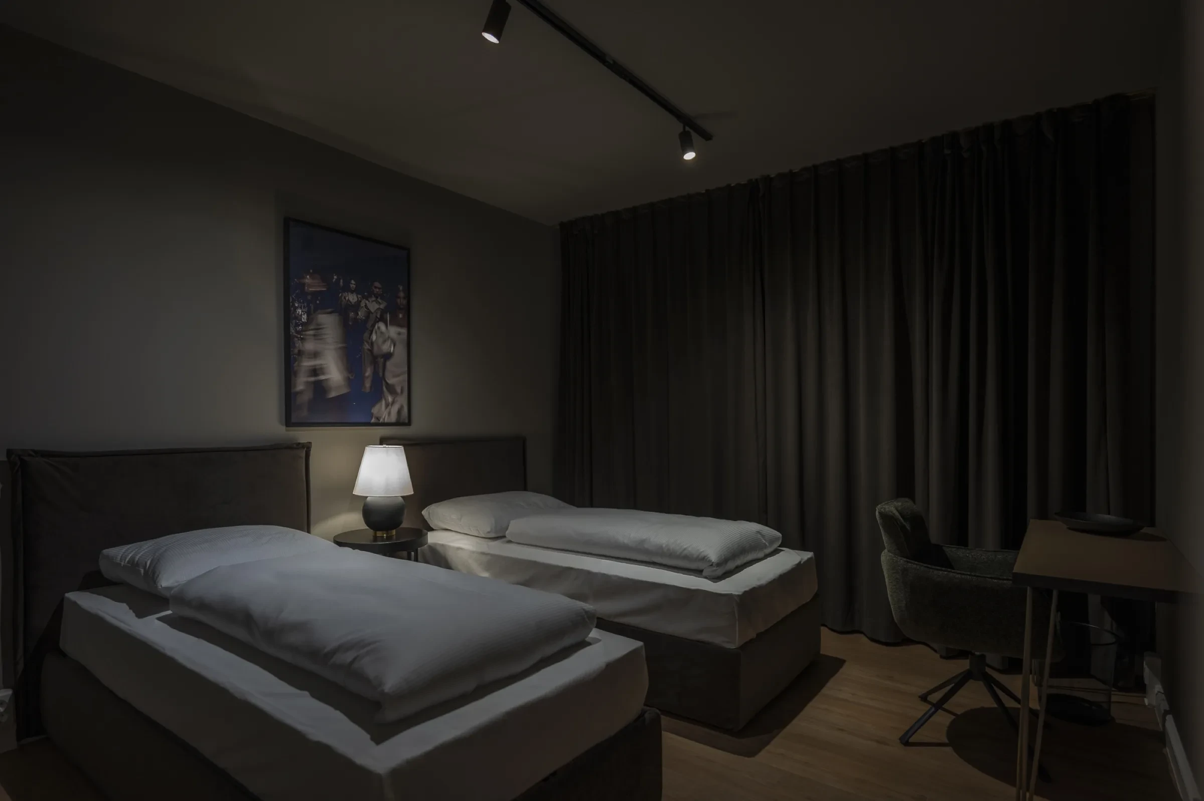 Suite without balcony Leipzig — bedroom 2 with two single beds